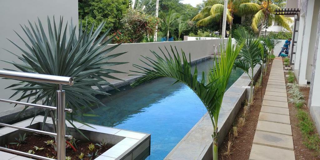 2 Bedroom Flat 15 Mins Walk From Flic En Flac Beach Екстериор снимка