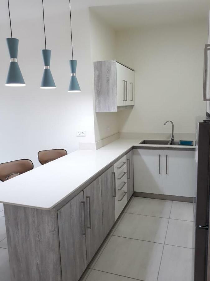 2 Bedroom Flat 15 Mins Walk From Flic En Flac Beach Екстериор снимка