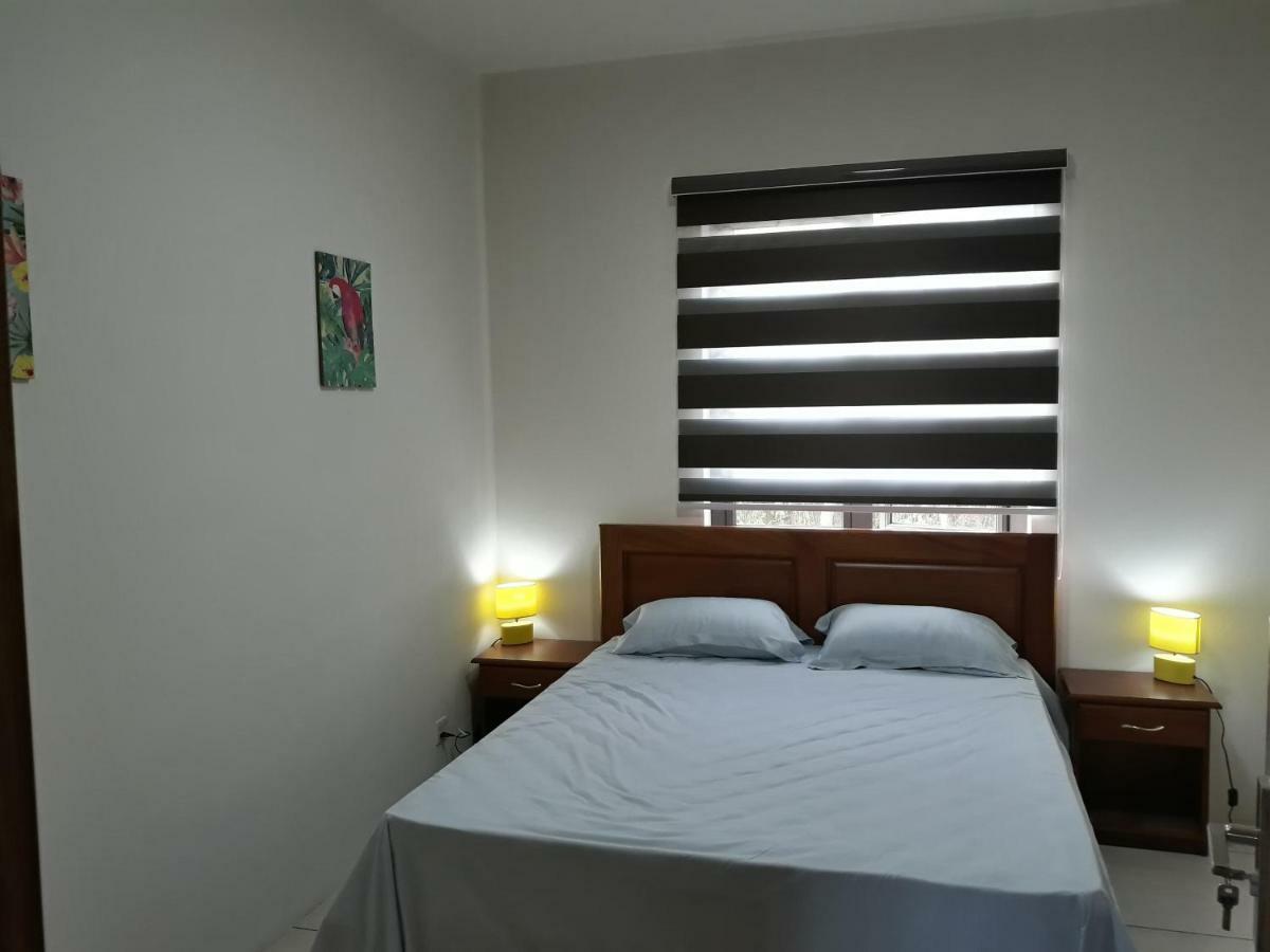 2 Bedroom Flat 15 Mins Walk From Flic En Flac Beach Екстериор снимка