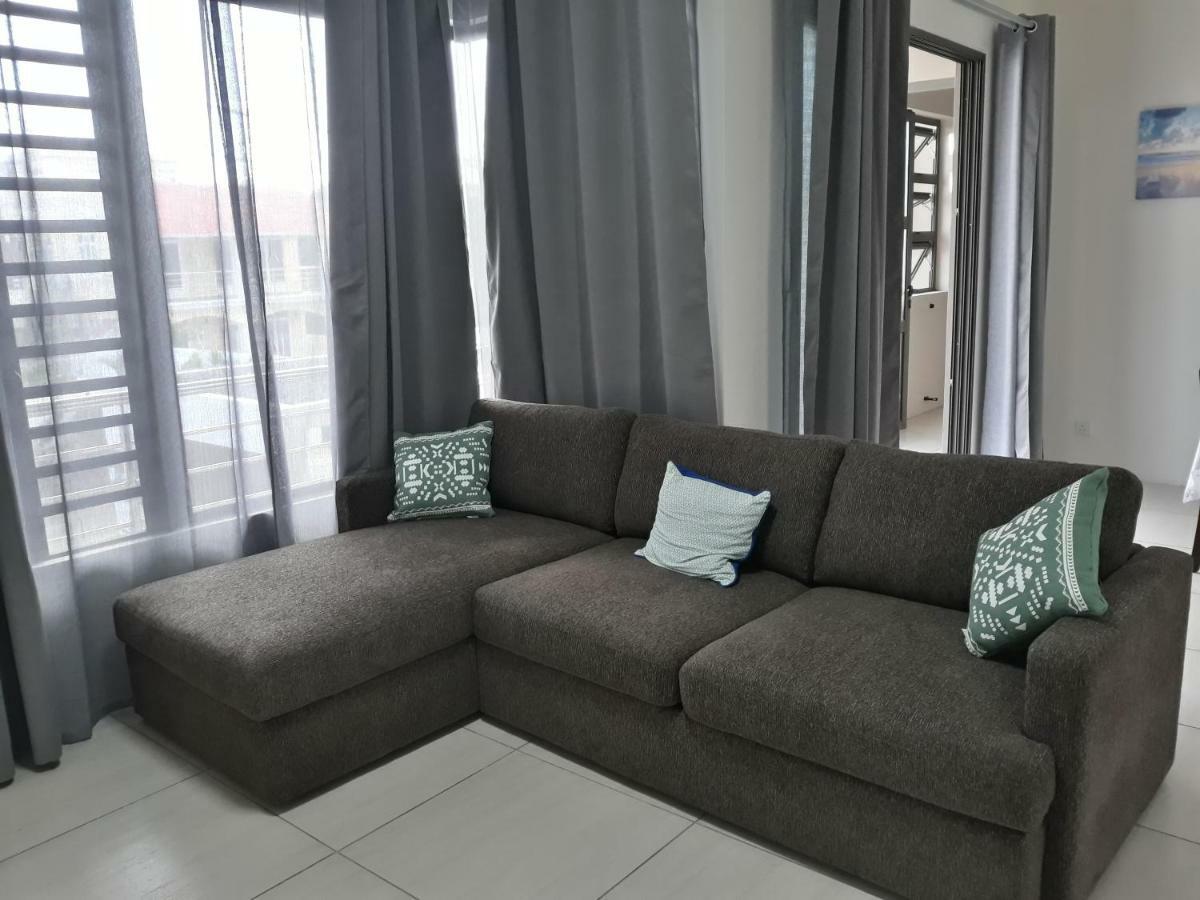2 Bedroom Flat 15 Mins Walk From Flic En Flac Beach Екстериор снимка