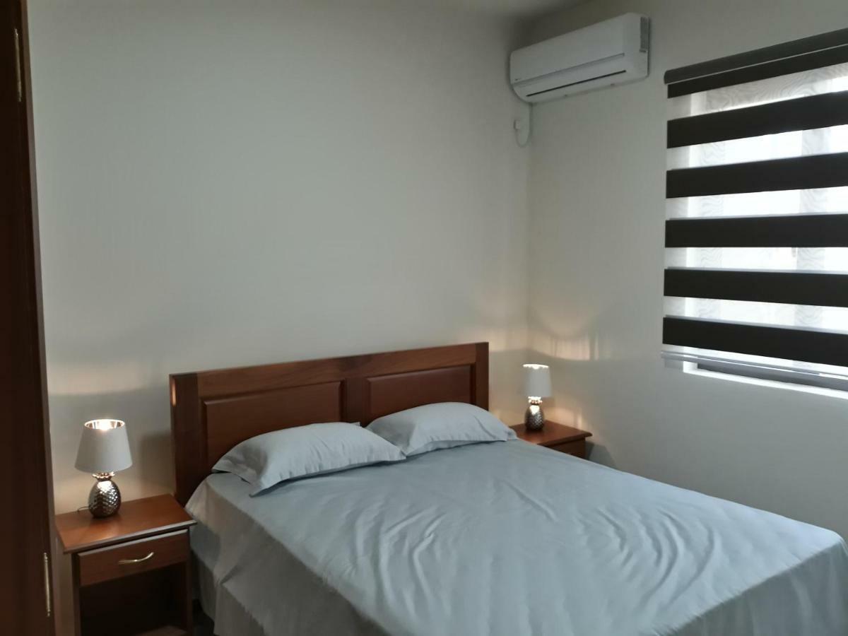 2 Bedroom Flat 15 Mins Walk From Flic En Flac Beach Екстериор снимка